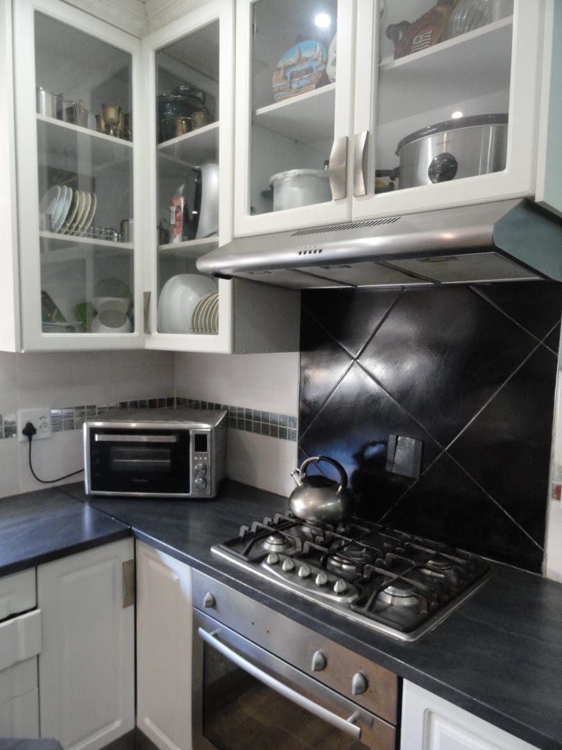 4 Bedroom Property for Sale in Avondale Western Cape